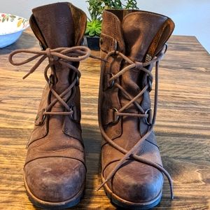 Sorel Joan Of Arctic